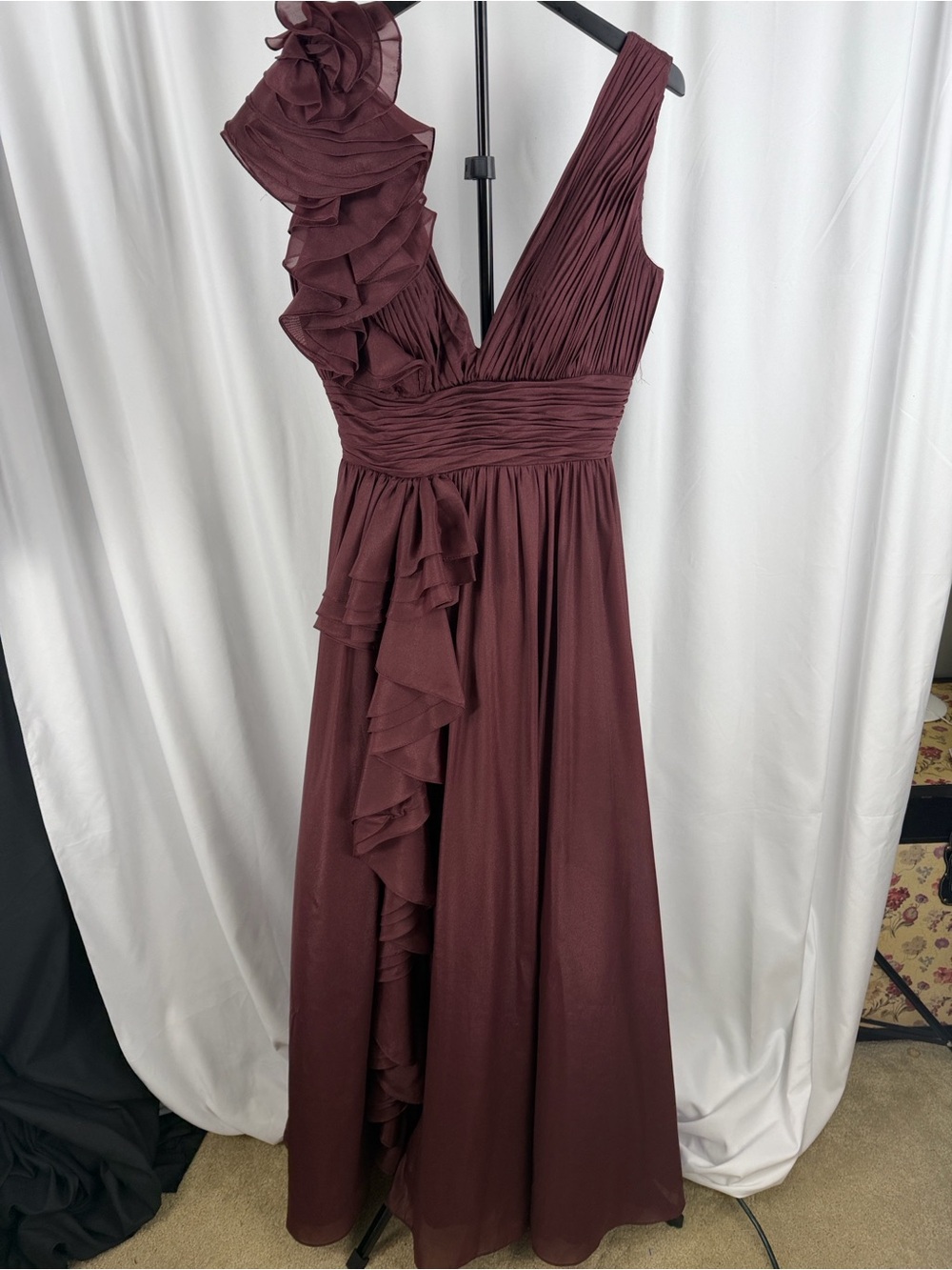 NWOT Xscape Ruffled Formal Evening Gown in Burgundy/Wine - Picture 5 of 12